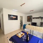 Apartamento Céntrico En Con Piscina Ii